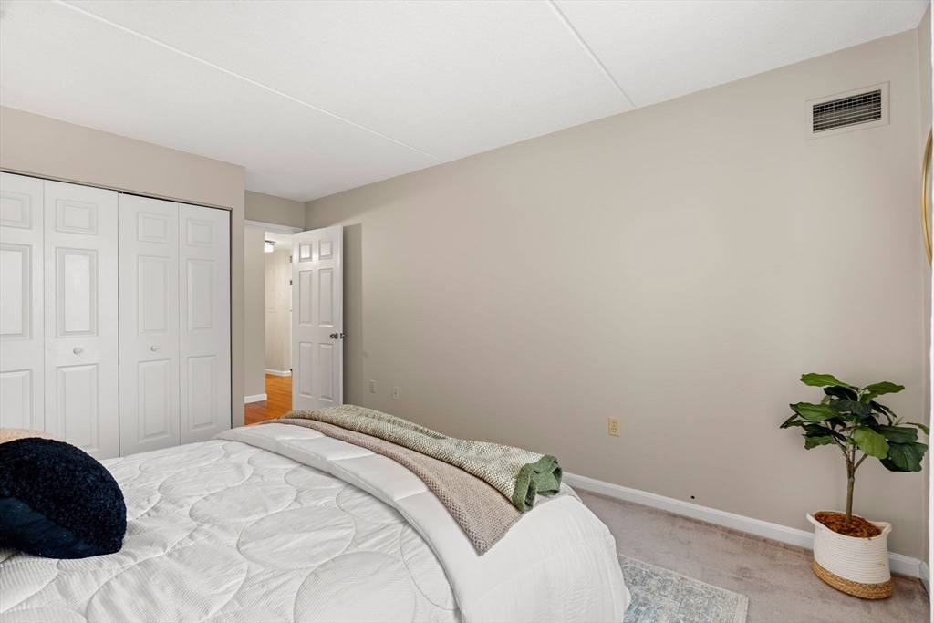 100 Ledgewood Dr # 117