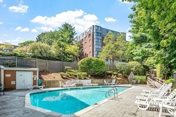 100 Ledgewood Dr # 117