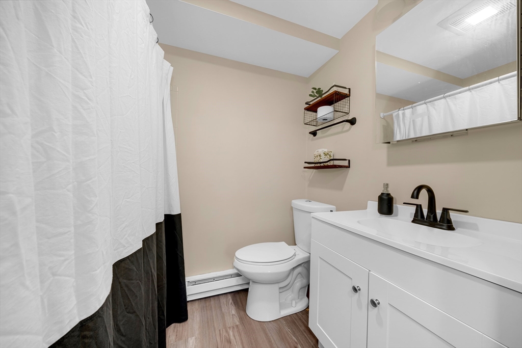 1401 Great Pond Rd # 3