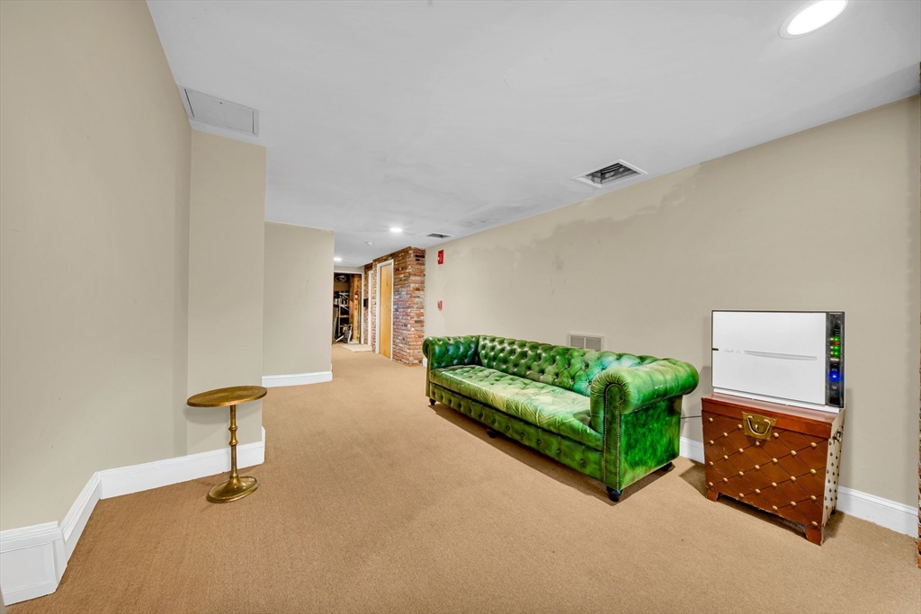 1401 Great Pond Rd # 3