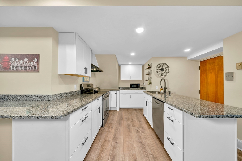 1401 Great Pond Rd # 3