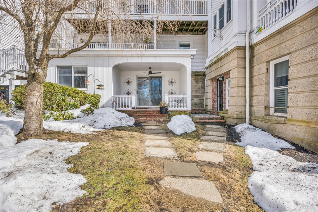 1401 Great Pond Rd # 3