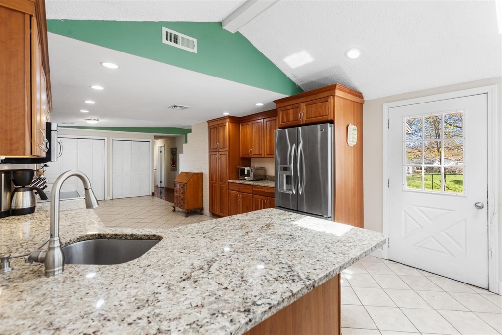 52 Coolidge Rd