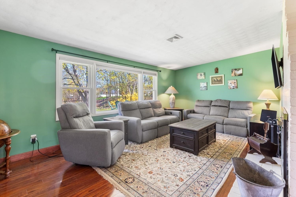 52 Coolidge Rd