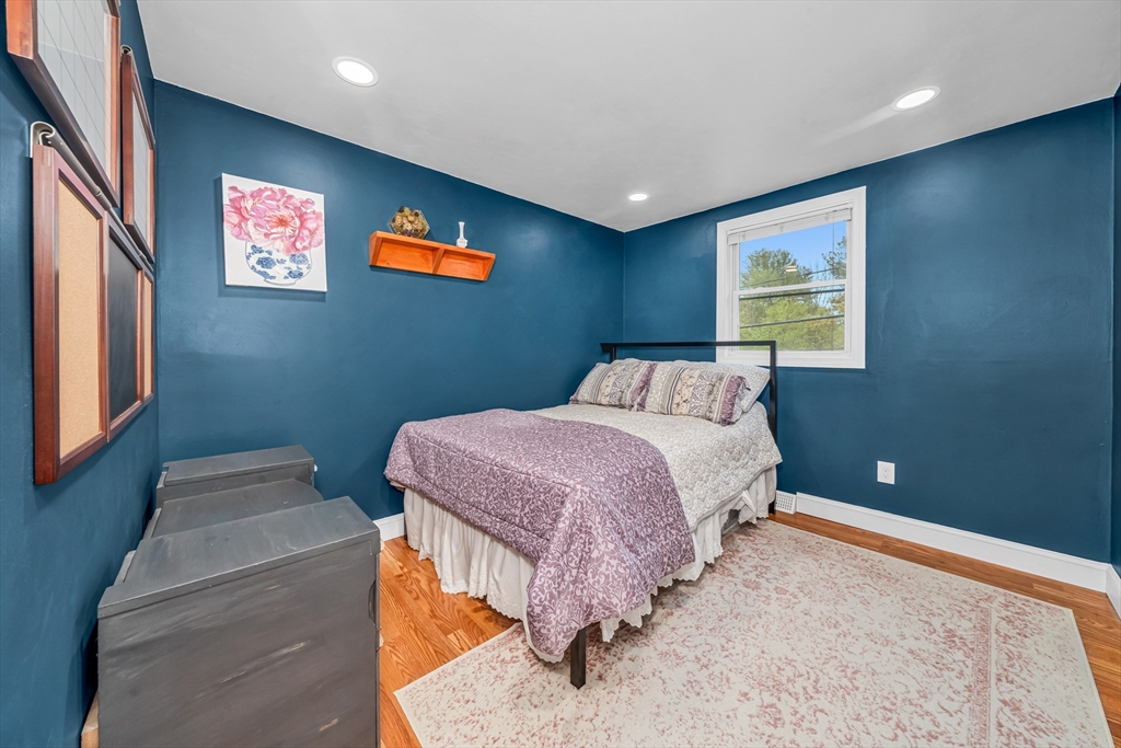 20 Greenlawn Ave