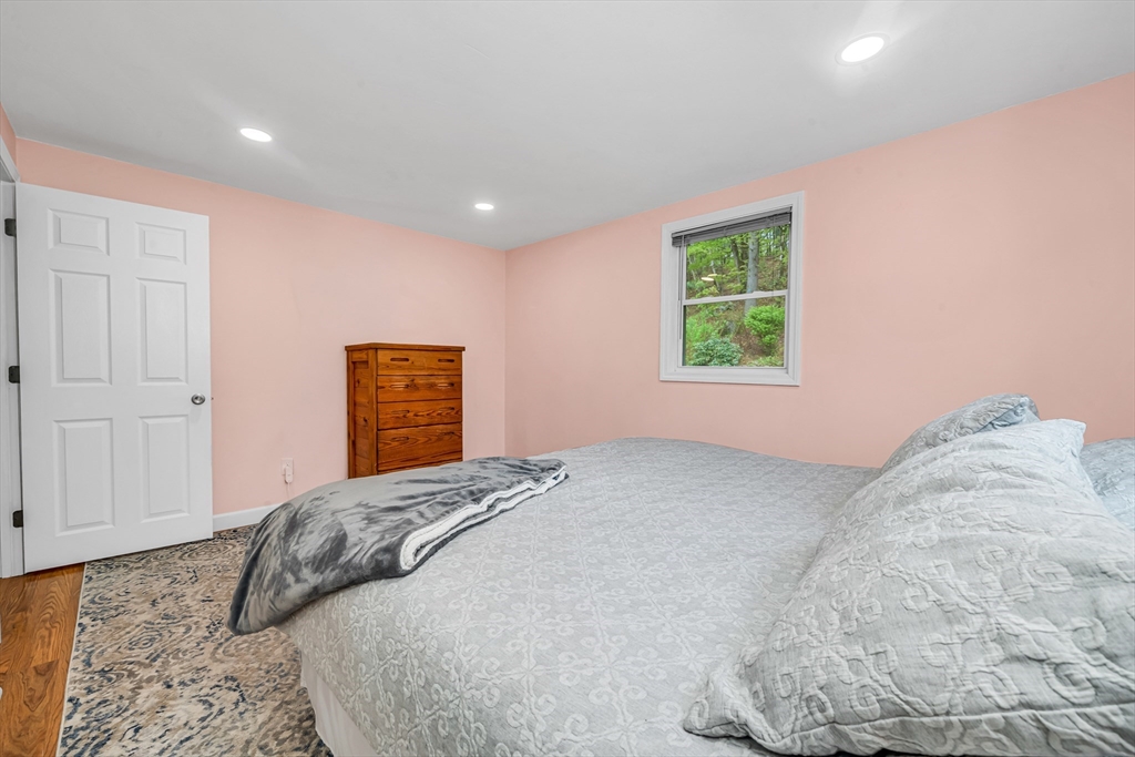 20 Greenlawn Ave