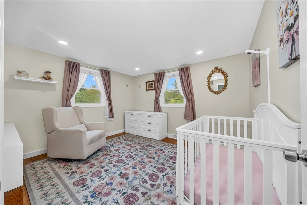 20 Greenlawn Ave