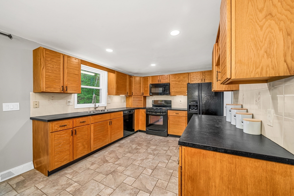 20 Greenlawn Ave
