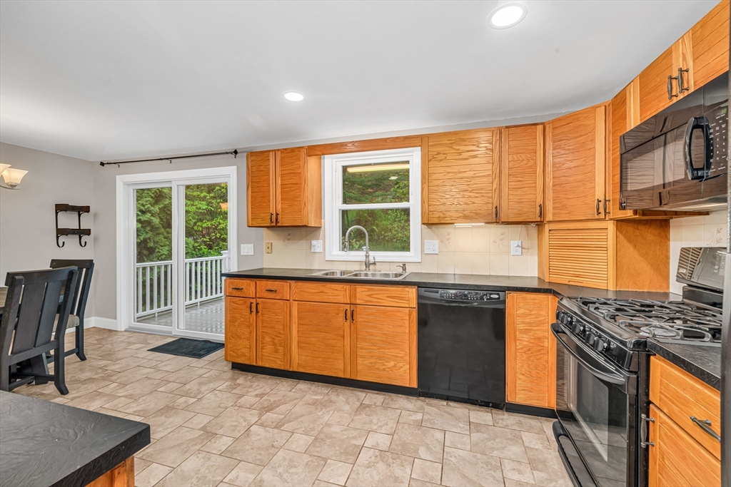 20 Greenlawn Ave