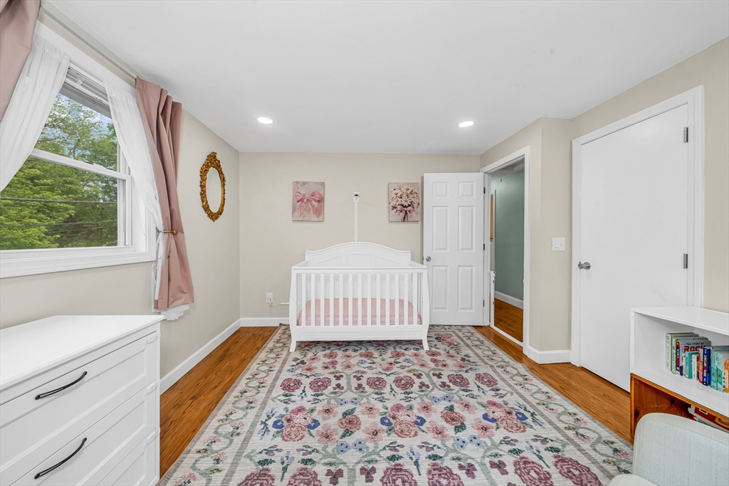 20 Greenlawn Ave