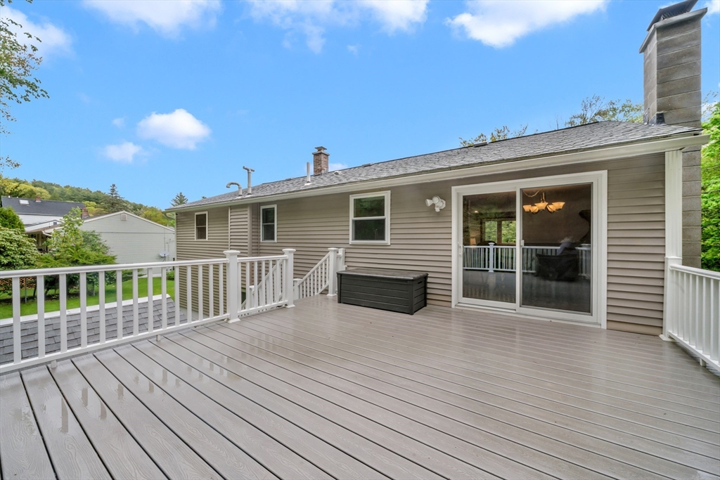 20 Greenlawn Ave