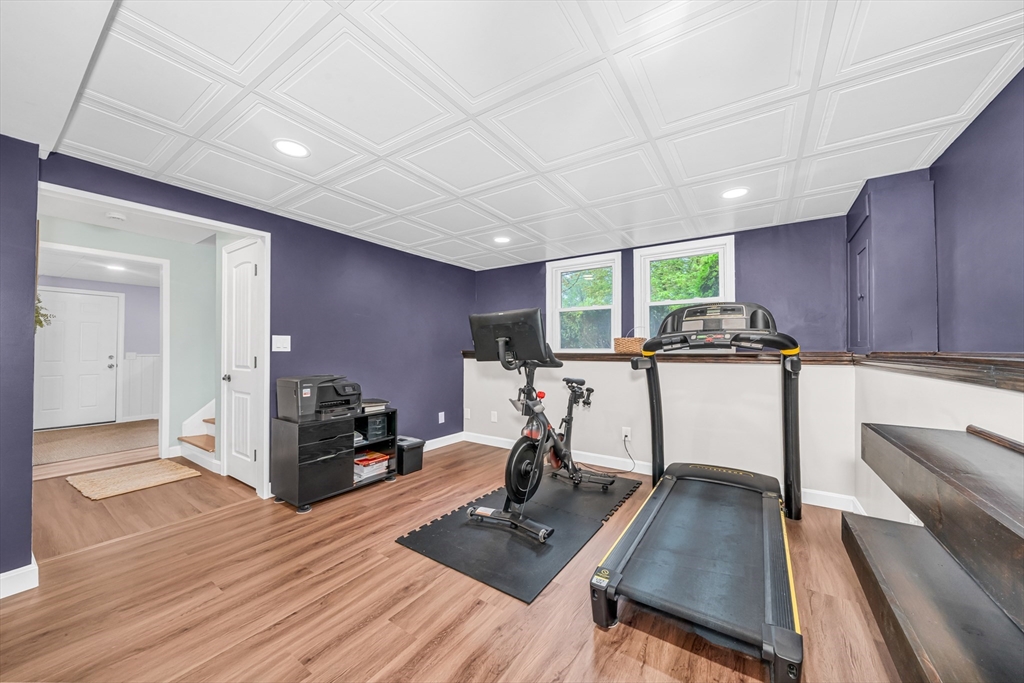 20 Greenlawn Ave