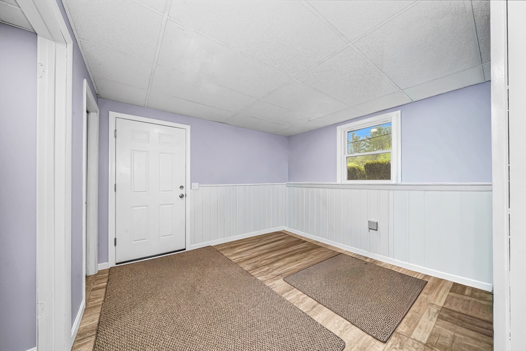 20 Greenlawn Ave