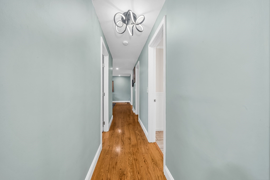 20 Greenlawn Ave