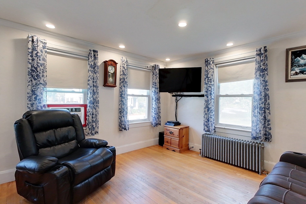 59 Mill St