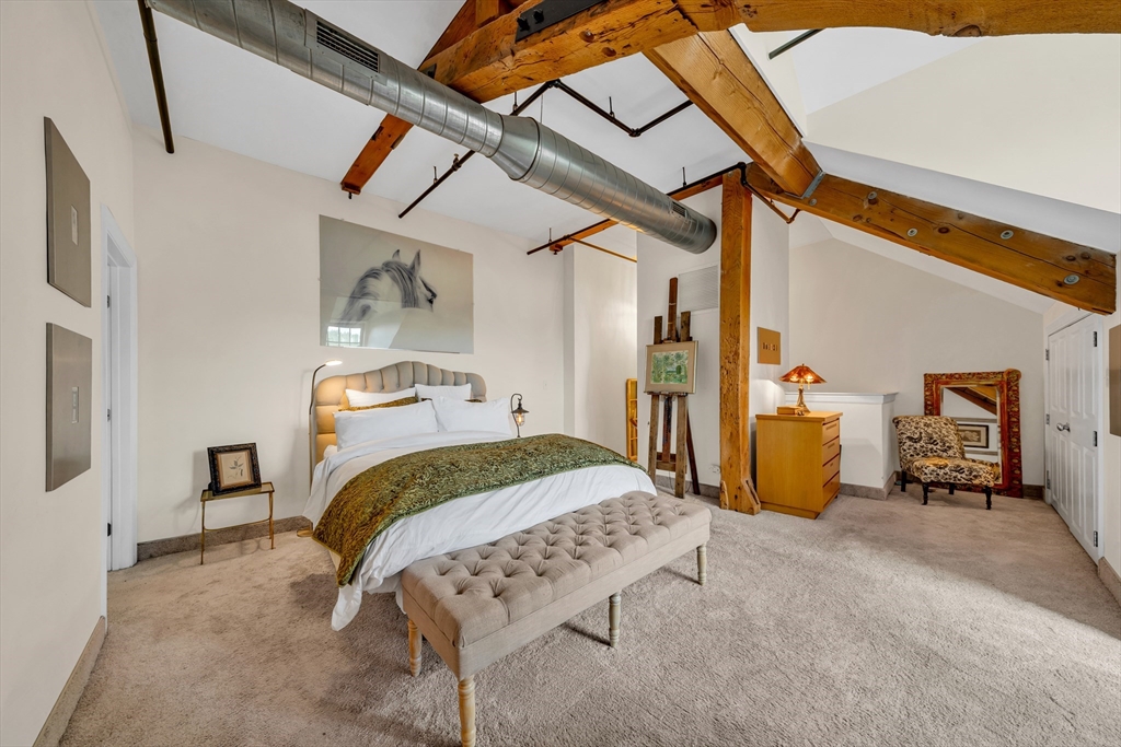 25 Pond St # 203