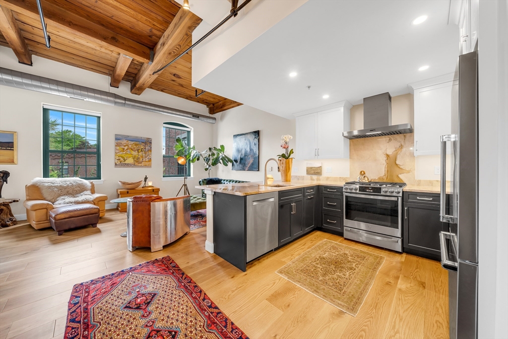 25 Pond St # 203