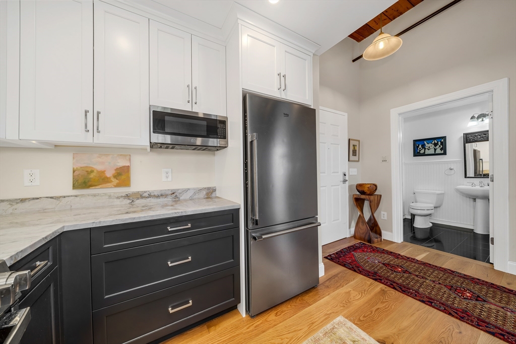 25 Pond St # 203