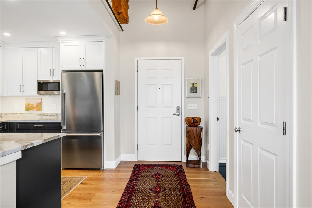 25 Pond St # 203