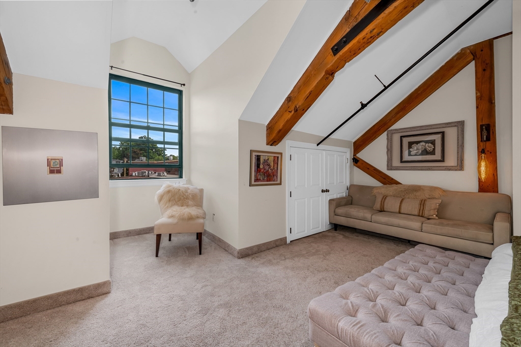 25 Pond St # 203