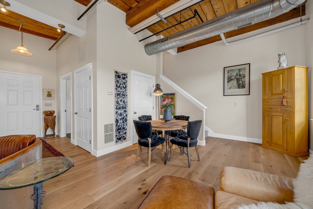 25 Pond St # 203