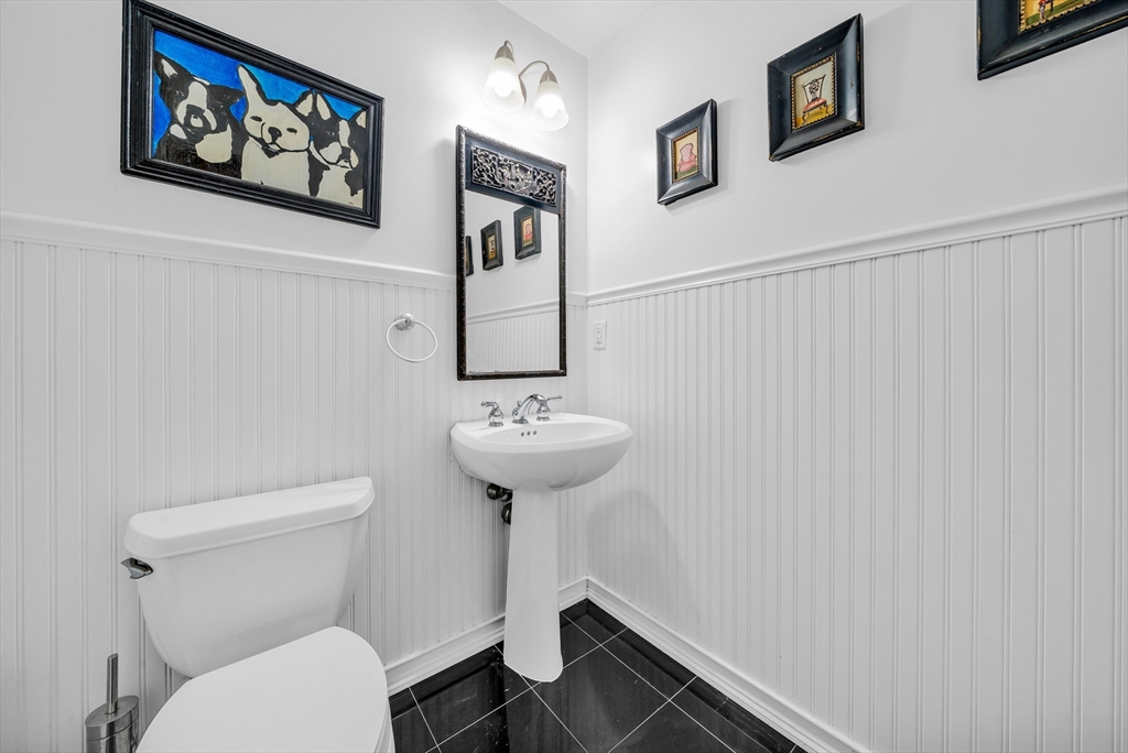 25 Pond St # 203