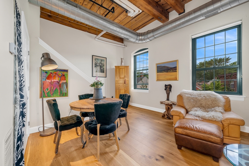 25 Pond St # 203