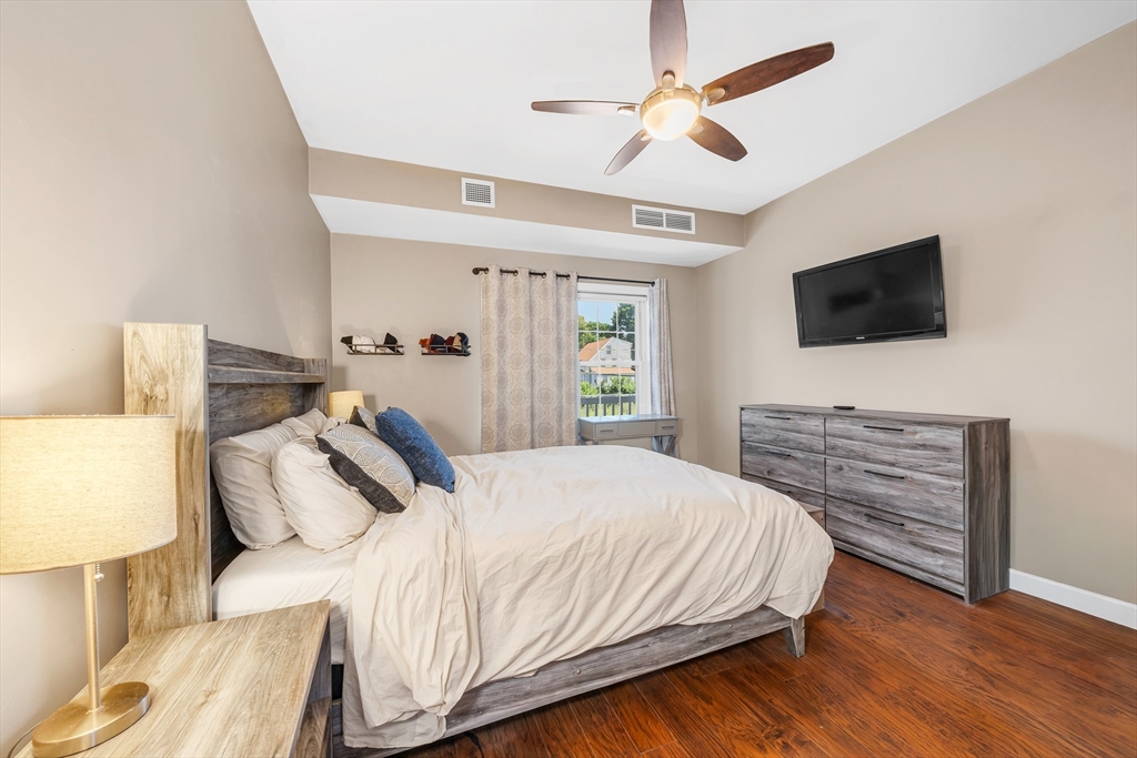 8 Walnut St # 109