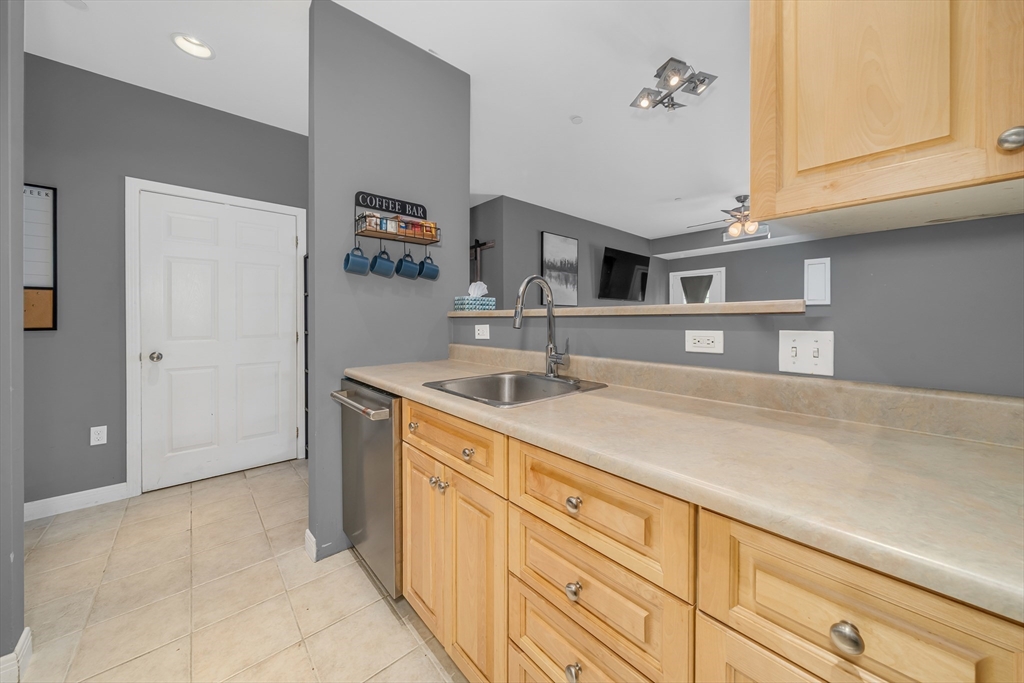 8 Walnut St # 109