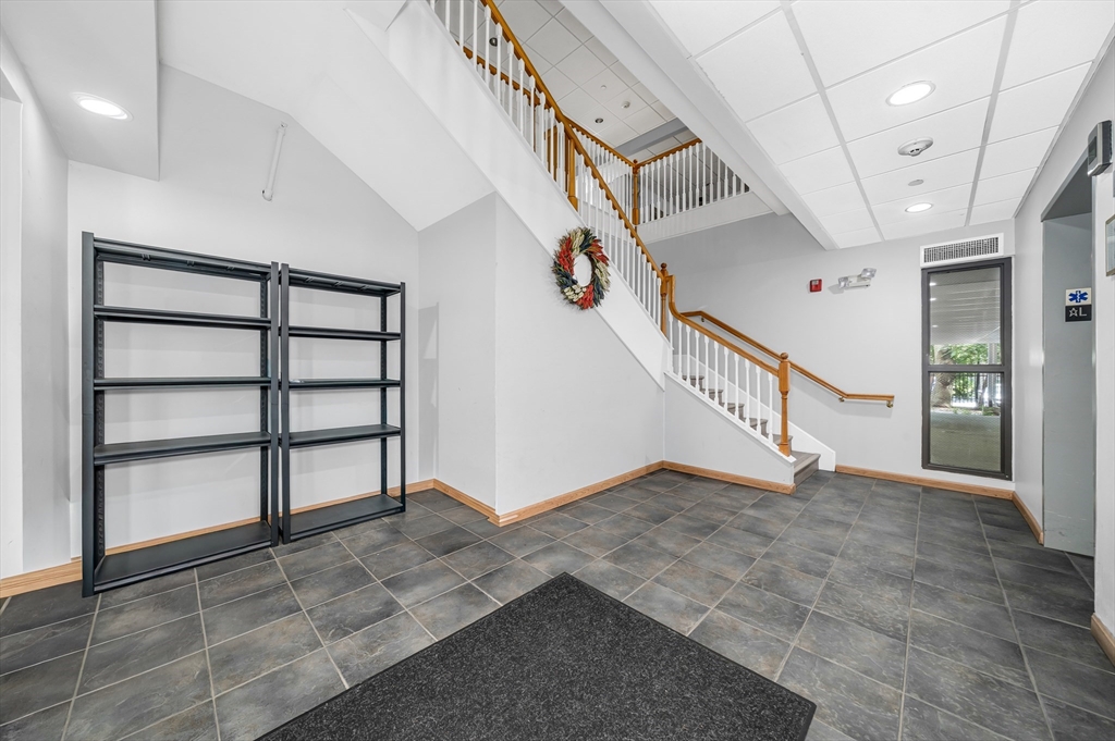 8 Walnut St # 109
