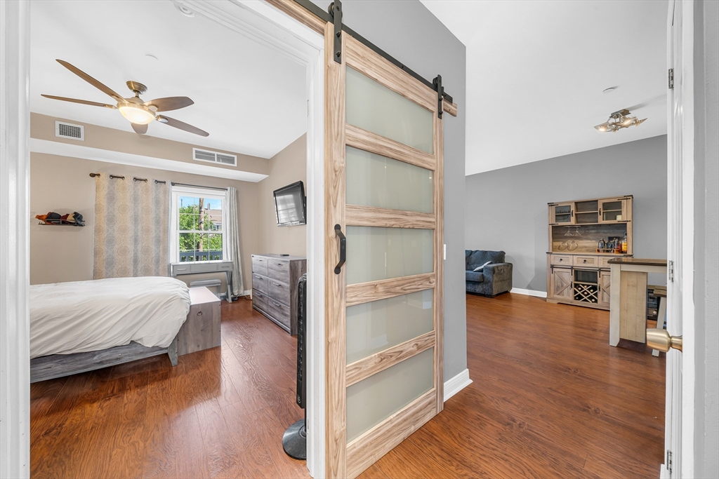 8 Walnut St # 109