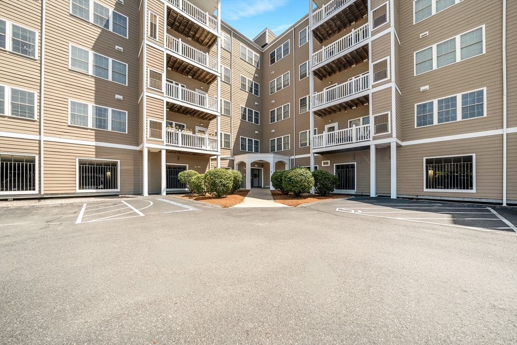 8 Walnut St # 109