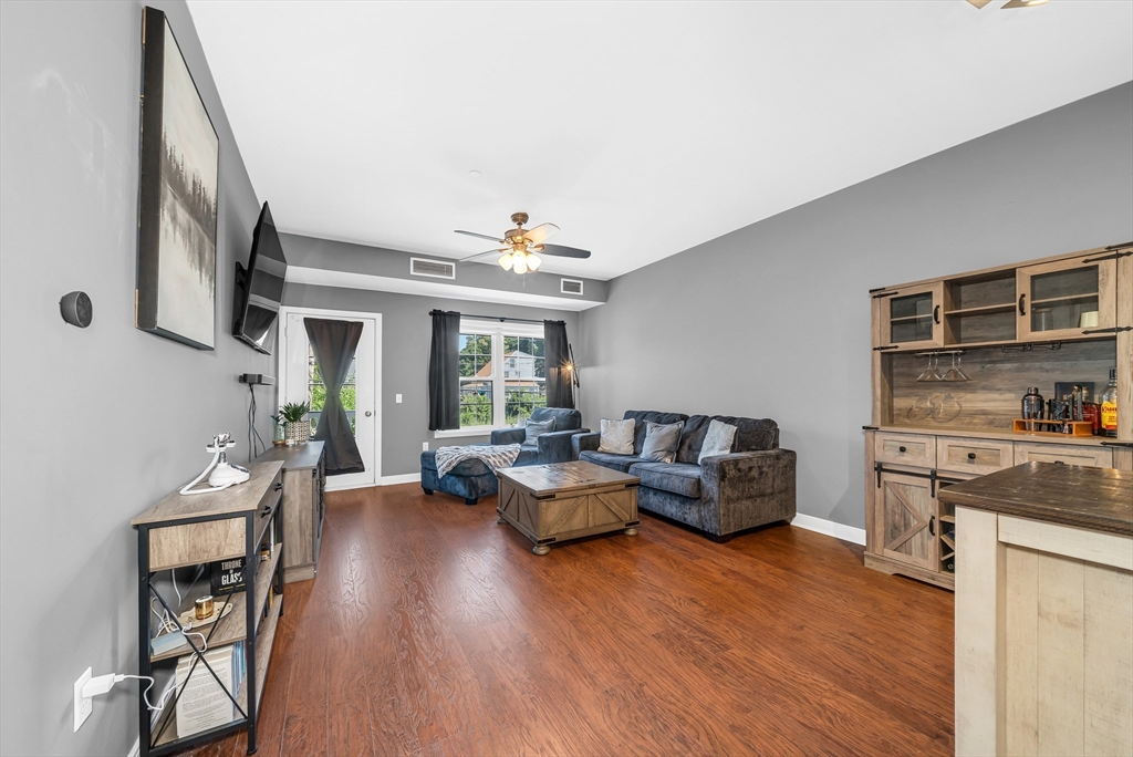 8 Walnut St # 109