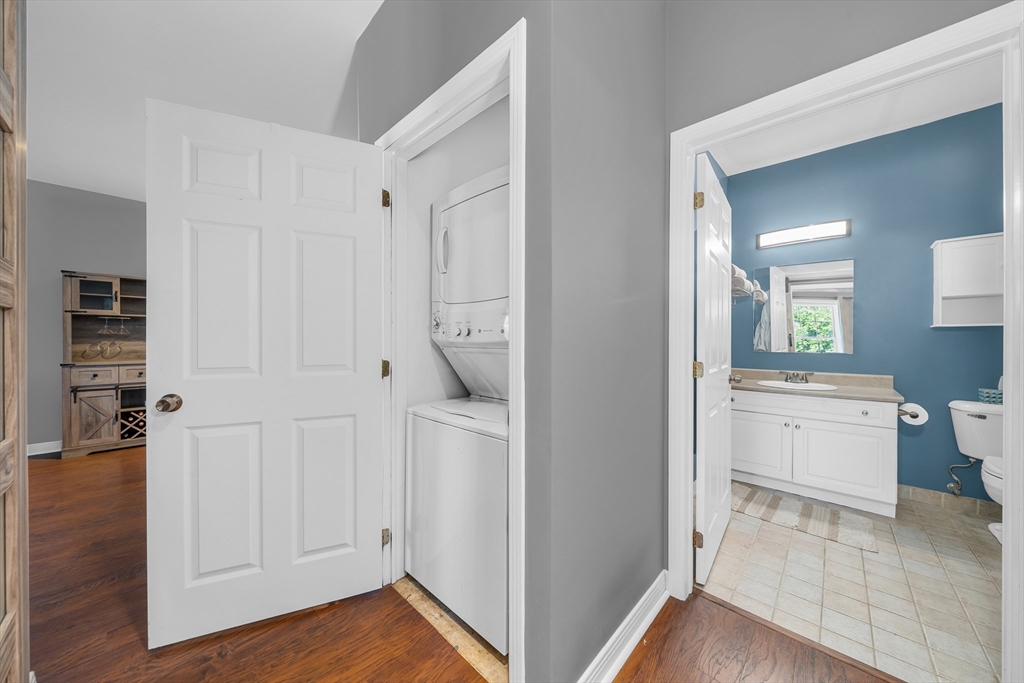 8 Walnut St # 109