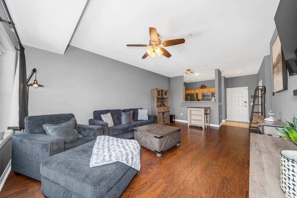 8 Walnut St # 109