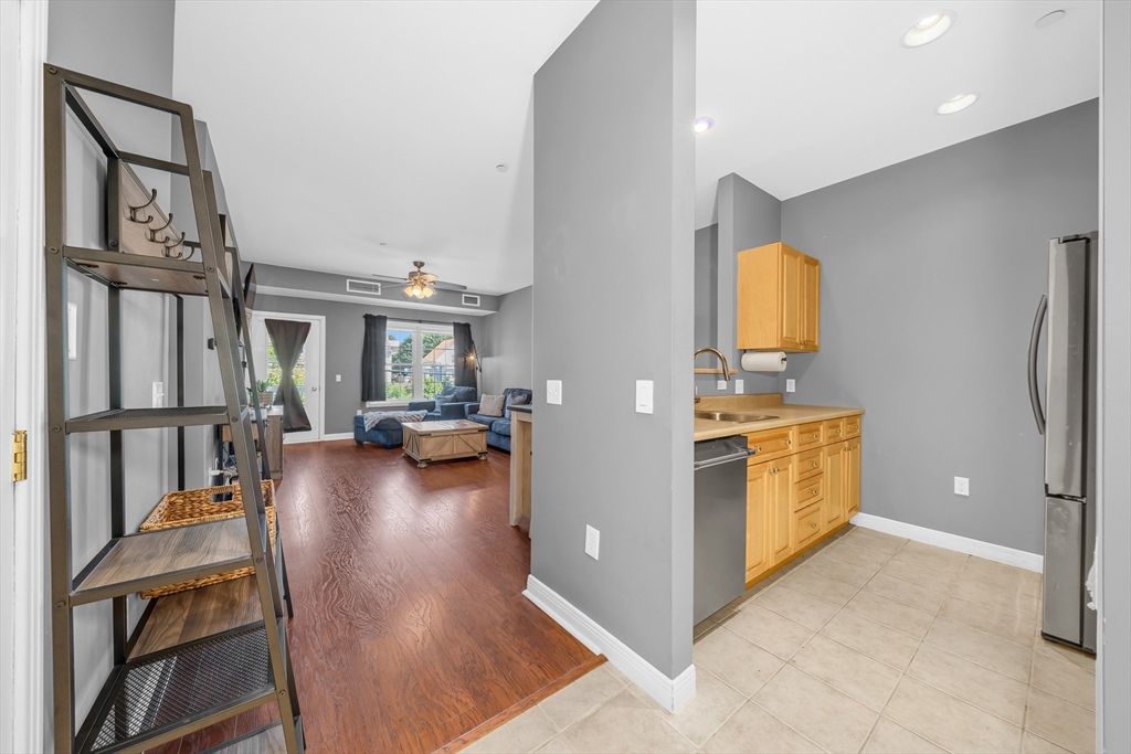8 Walnut St # 109