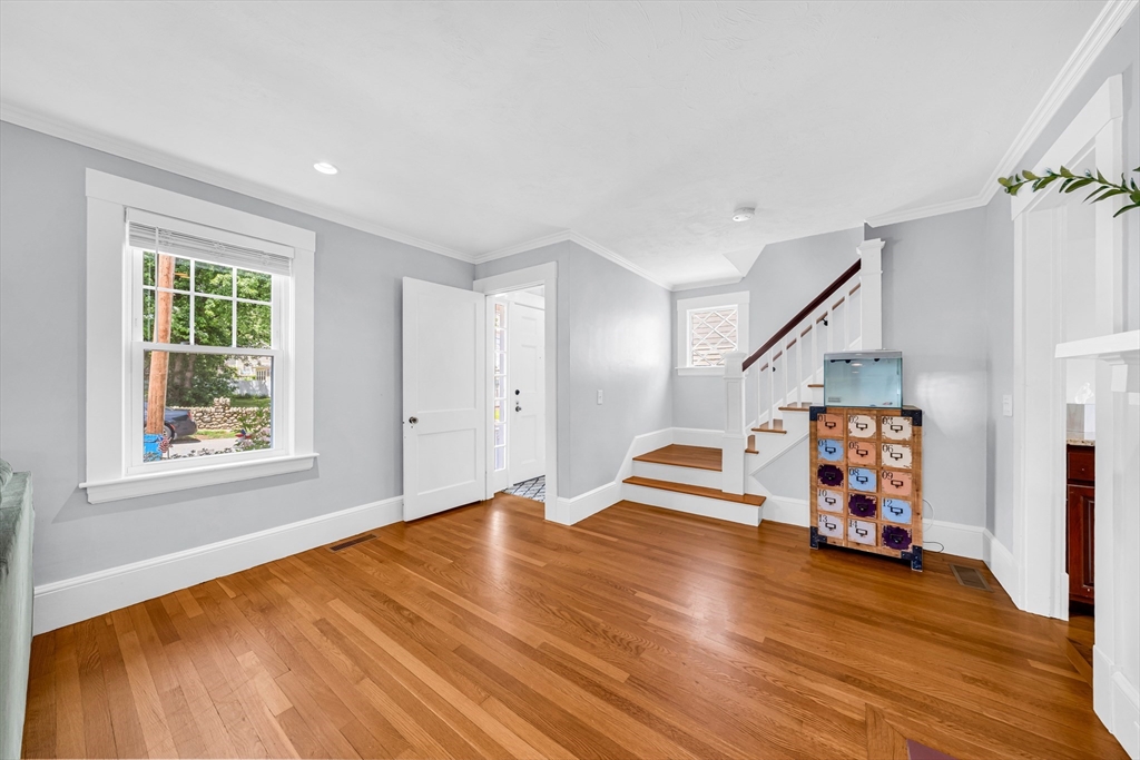 10 Essex St
