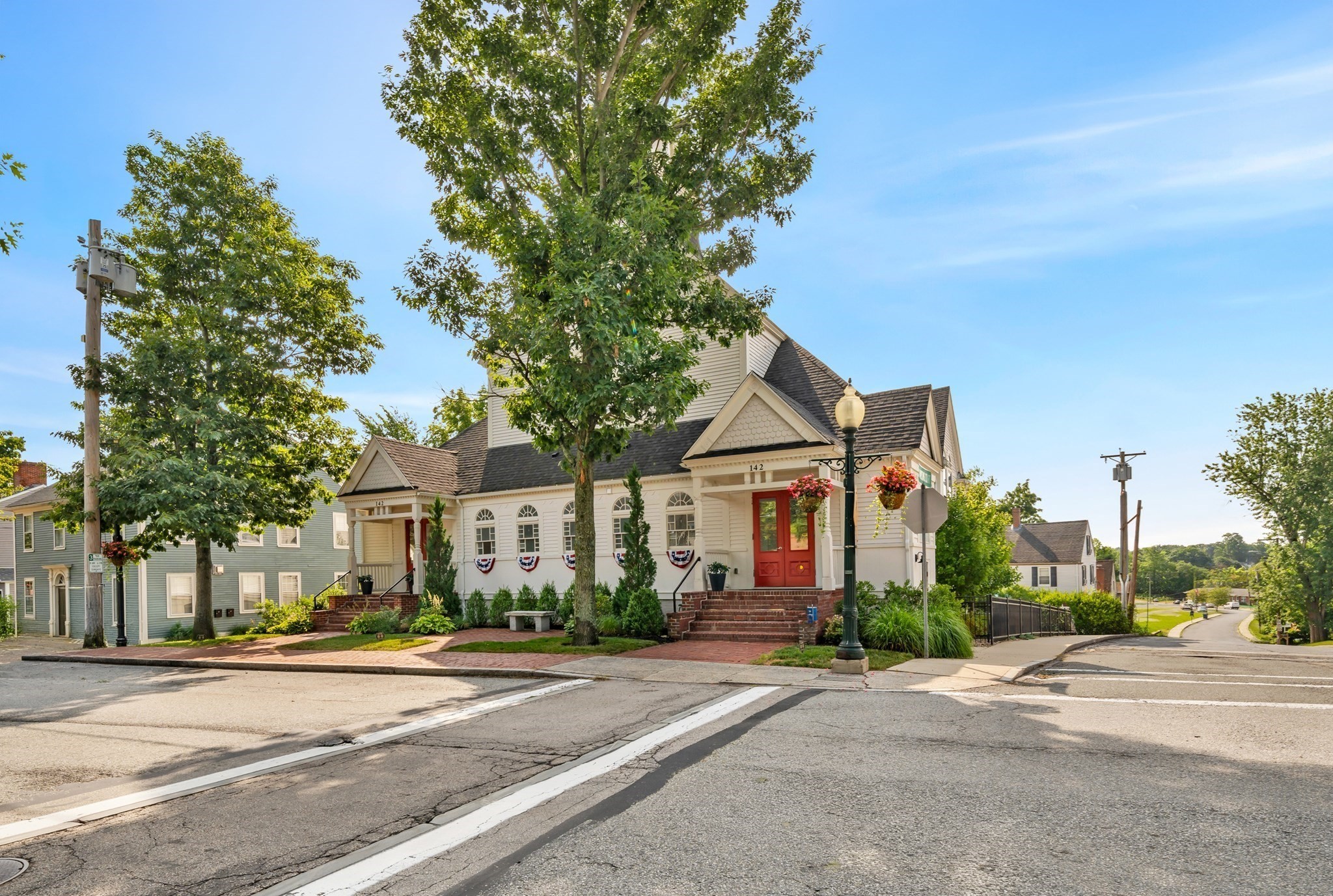 142 Main St # 4
