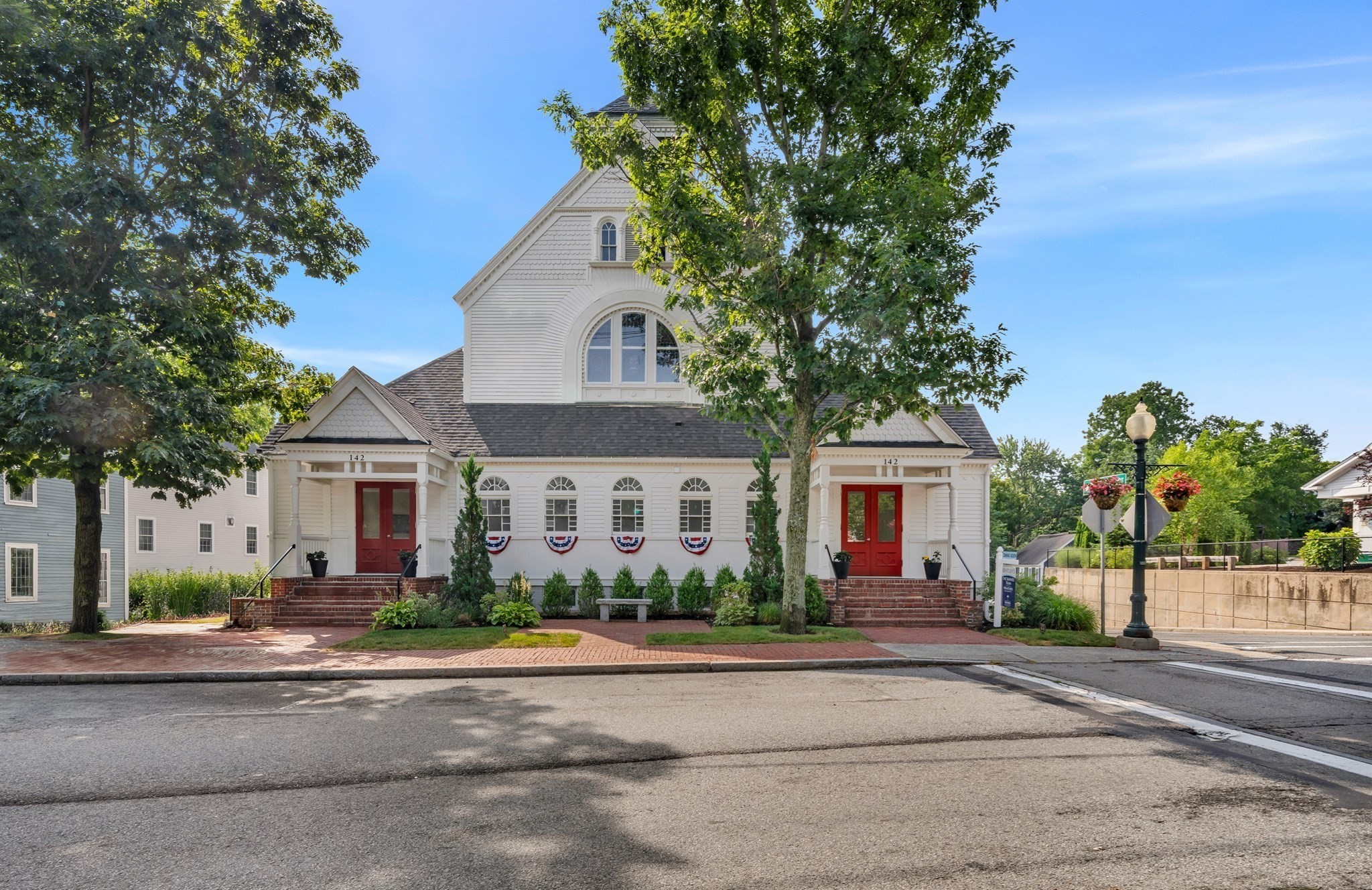 142 Main St # 4