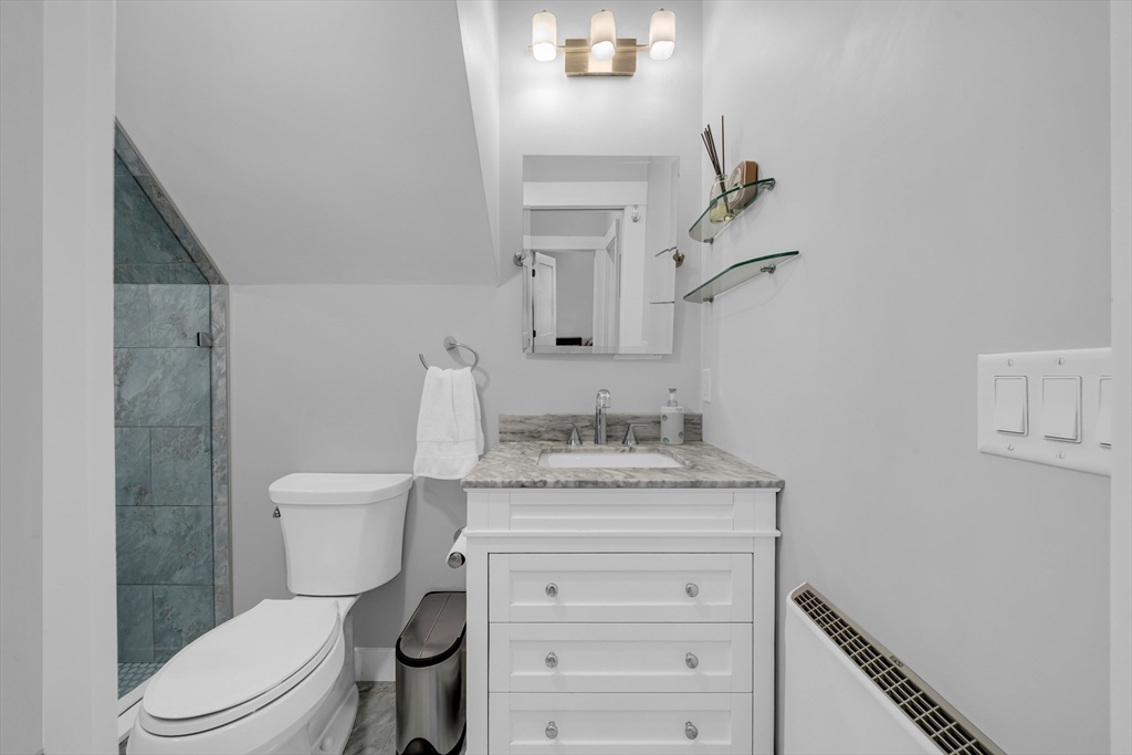 142 Main St # 4