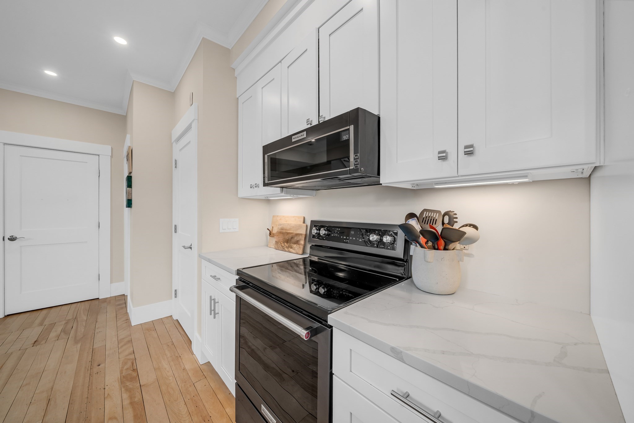 142 Main St # 4