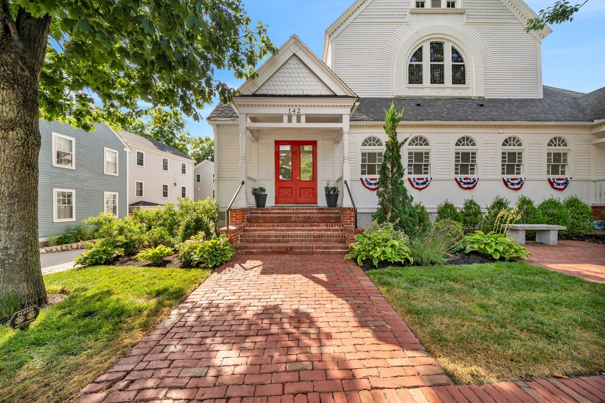 142 Main St # 4