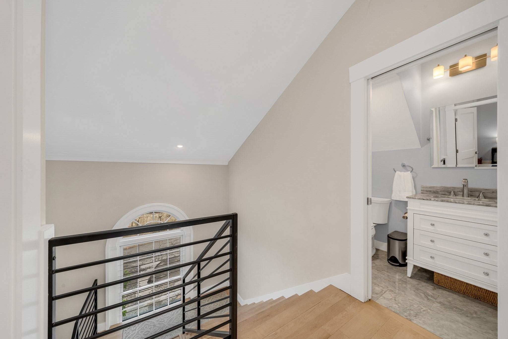 142 Main St # 4