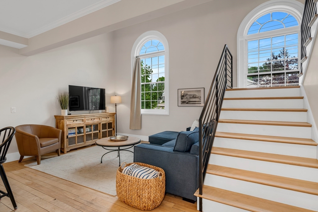 142 Main St # 4
