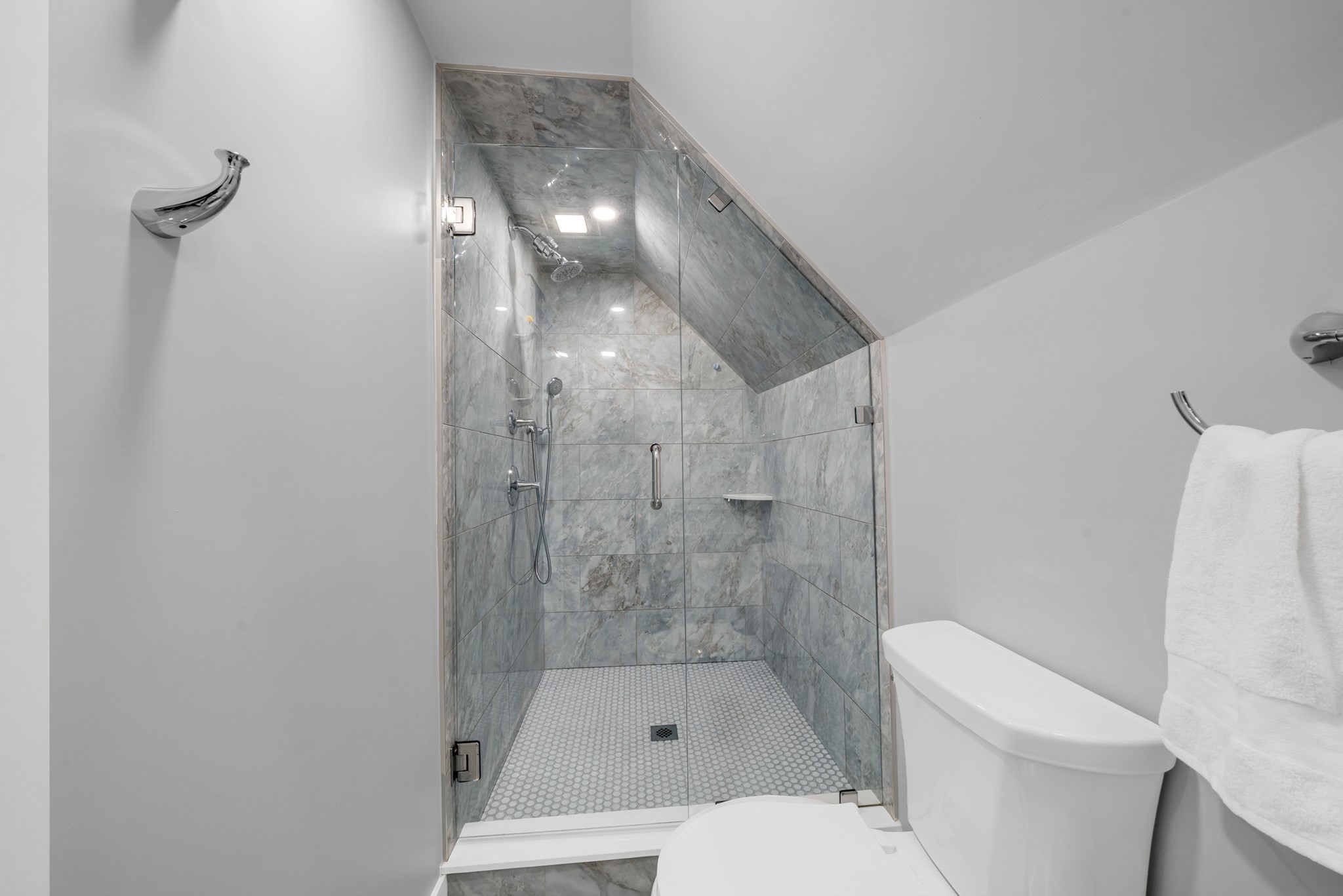 142 Main St # 4