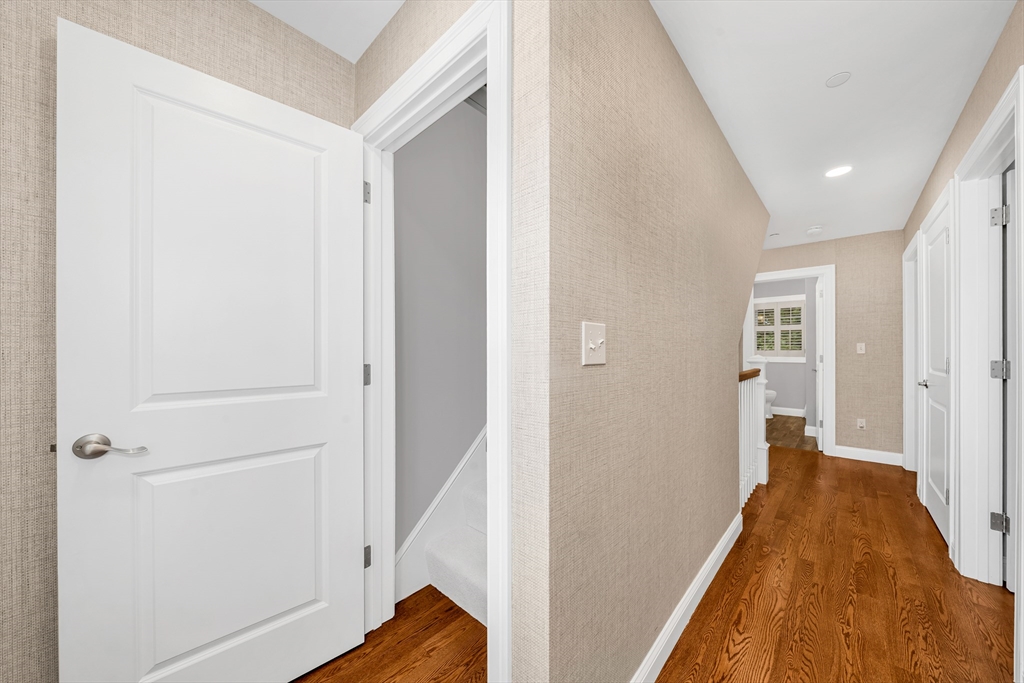 4 Roselett Way # 4