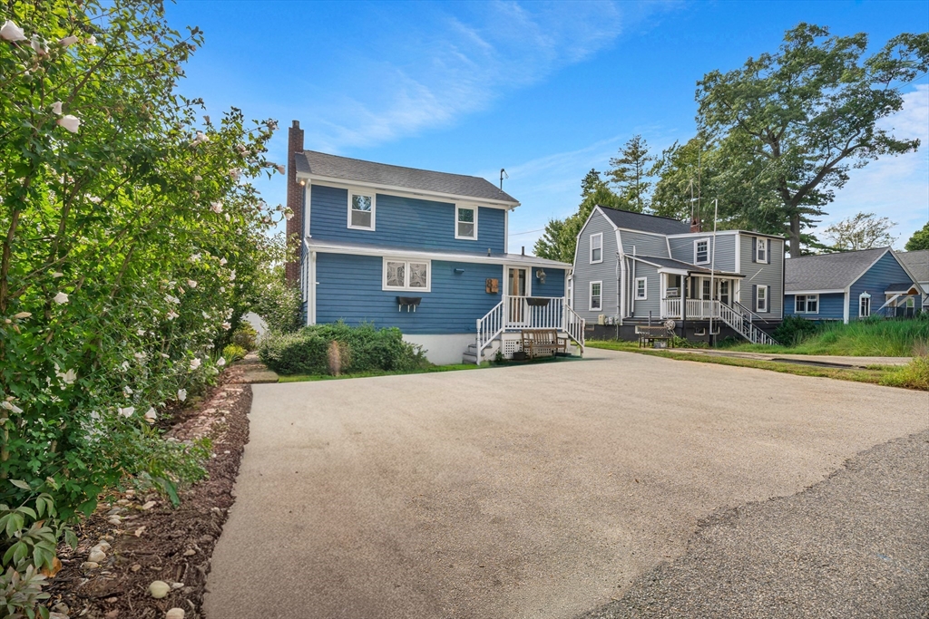 8 Lake Attitash Rd