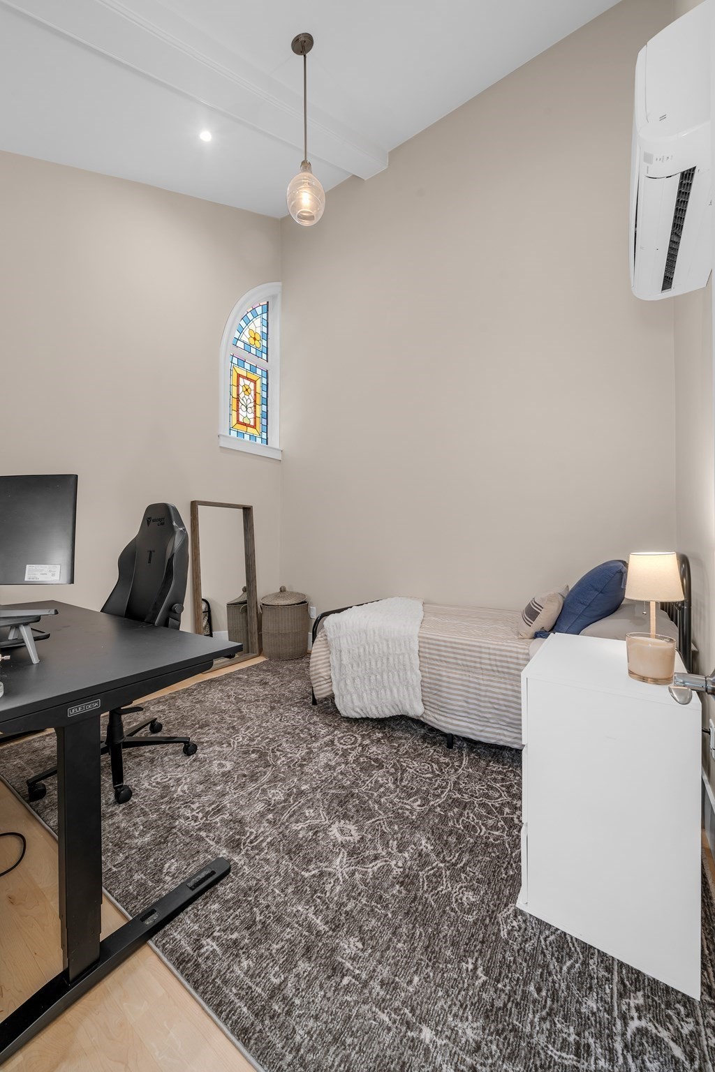 142 Main St # 4