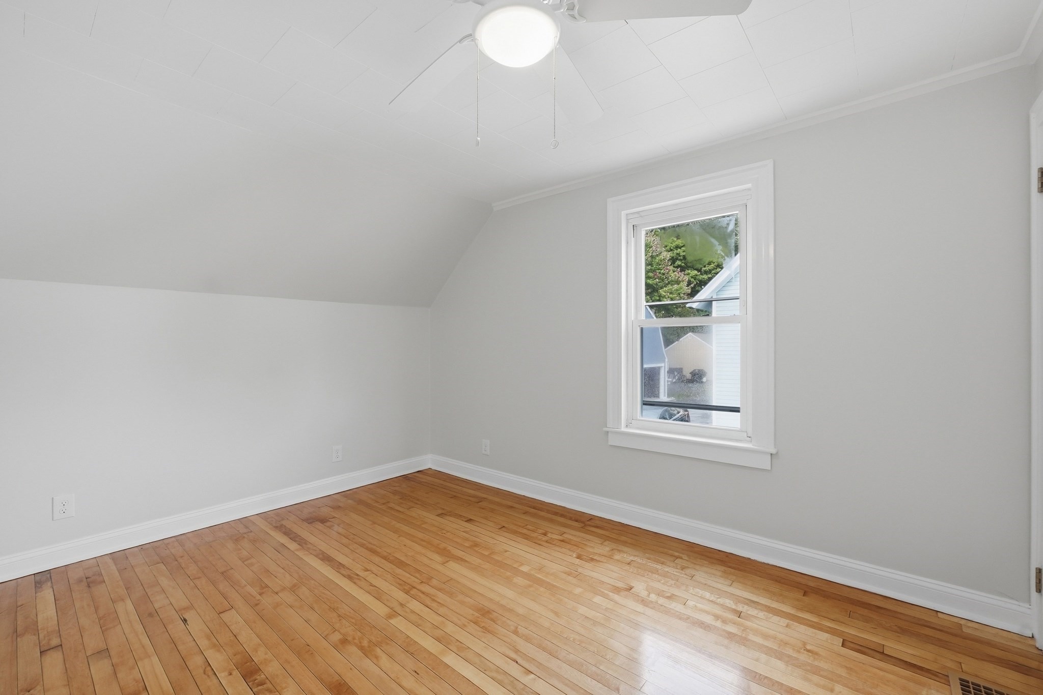13-15 Maple St