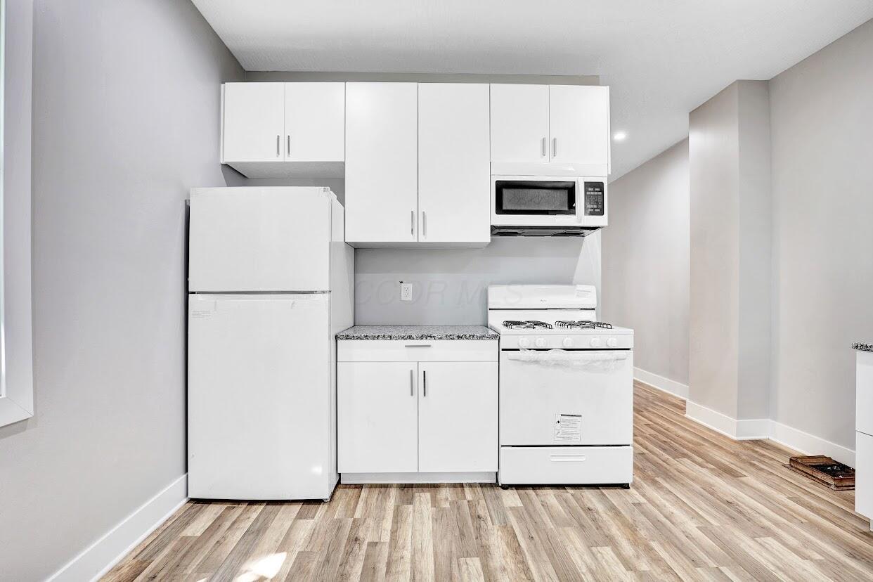 568-570 Kimball Place